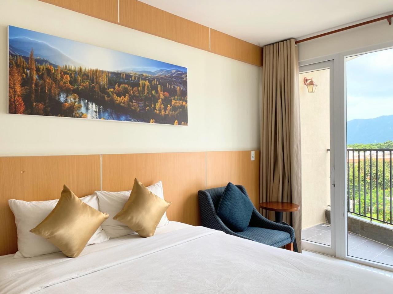 Conson Hotel Chi Khu Co Ong Экстерьер фото